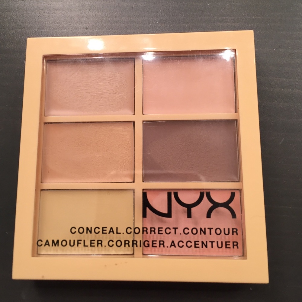 NYX Conceal, Correct, Contour Palette in Light