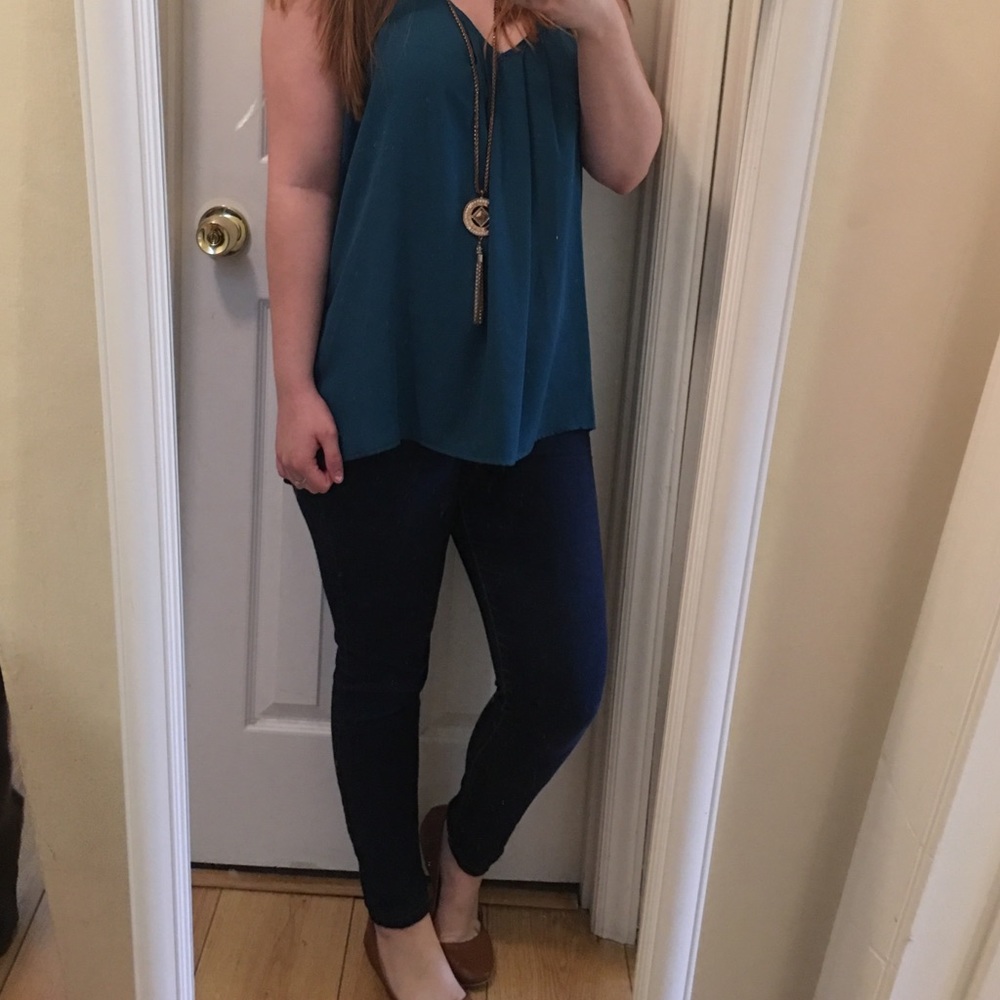 Greenish/bluish sleeveless top