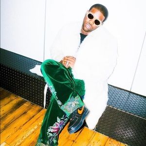 Meet your Posher, Teo