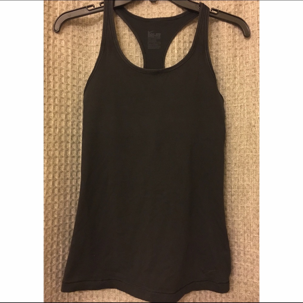 Nike Dri-Fit Tank w Built-In Bra