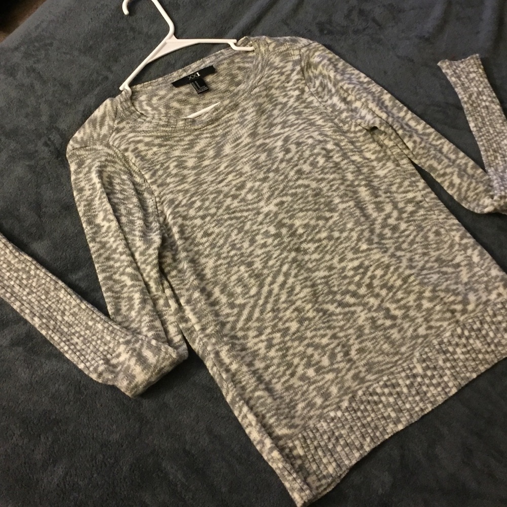 SOLD!!---- Grey patterned sweater