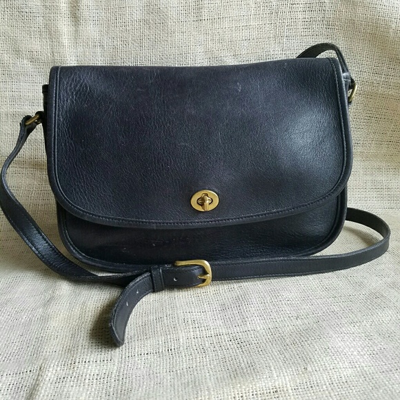 Coach Handbags - Vintage Coach City Black Messenger Crossbody Bag