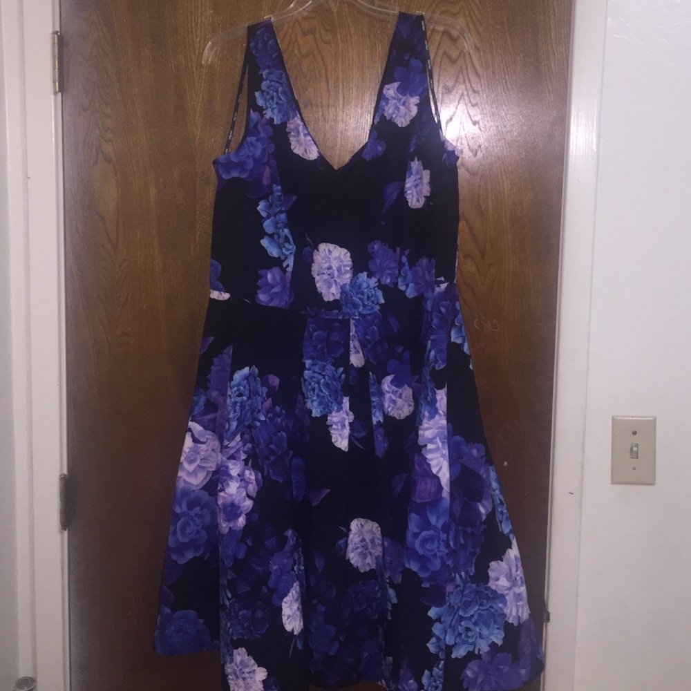 City chic floral dress