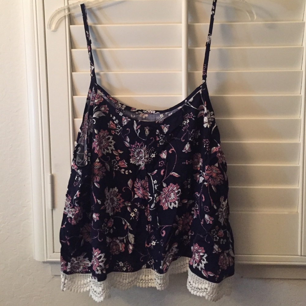 Floral Woven Top with Lace trim details