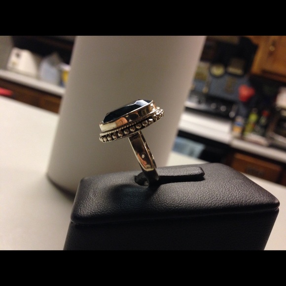 Blue Topaz Sterling Silver Ring - Picture 2 of 3