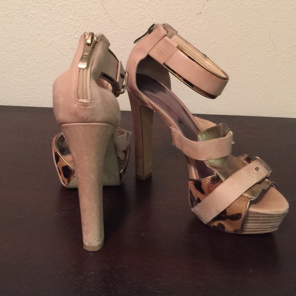 Pumps - Picture 2 of 3