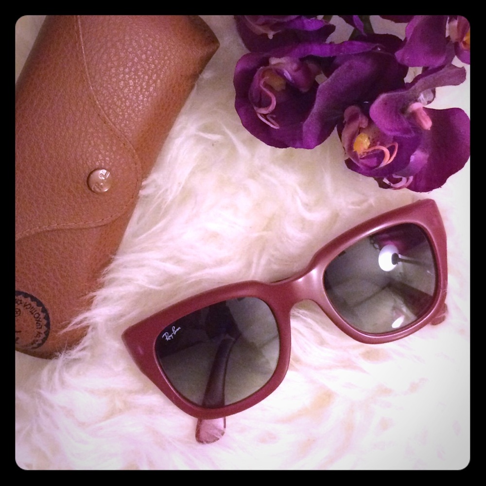 Matte Ray-Ban Sunglasses