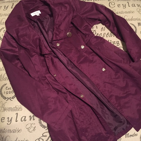 Liz Lange Jackets & Coats - Long maternity light trench coat medium Liz Lange Jackets & Coats - Long maternity light trench coat medium