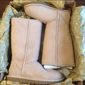 Uggs- Classic Tall- Sand