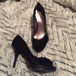 Marc fisher black heels