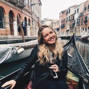 Meet your Posher, Hannah