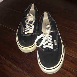 Black Vans