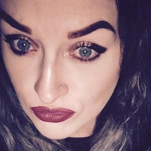 Meet your Posher, Elyshia