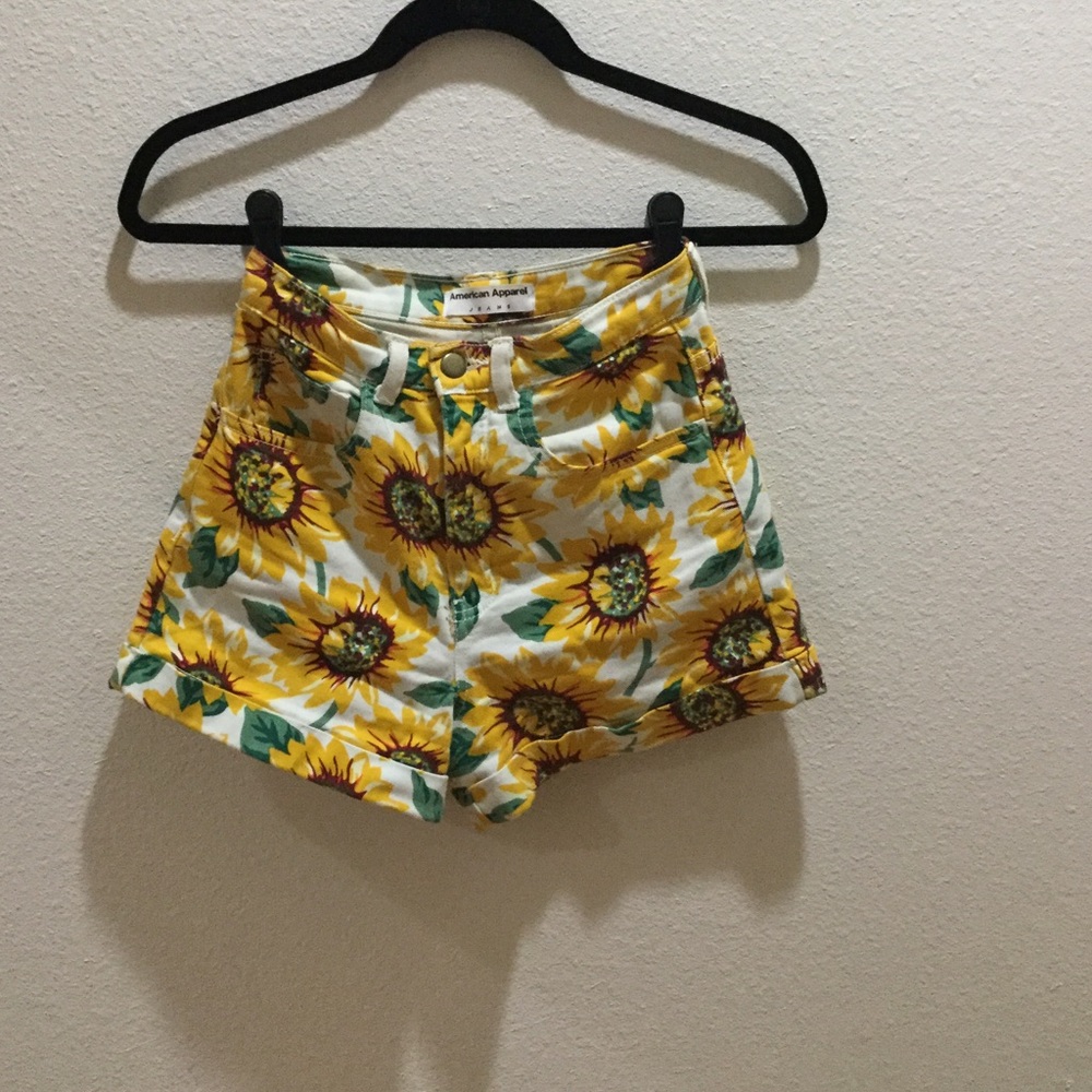 AMERICAN APPAREL SHORTS 🌻
