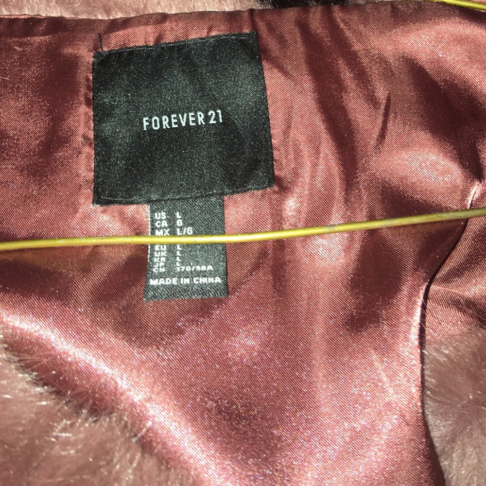 Vest - Picture 2 of 4