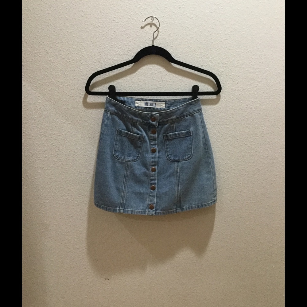 BRANDY MELVILLE SKIRT