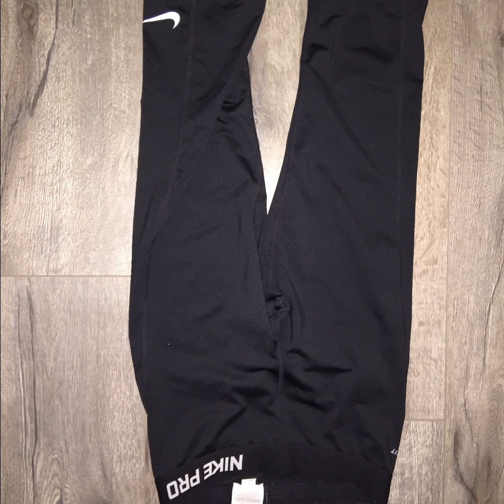 Cropped Nike leggings