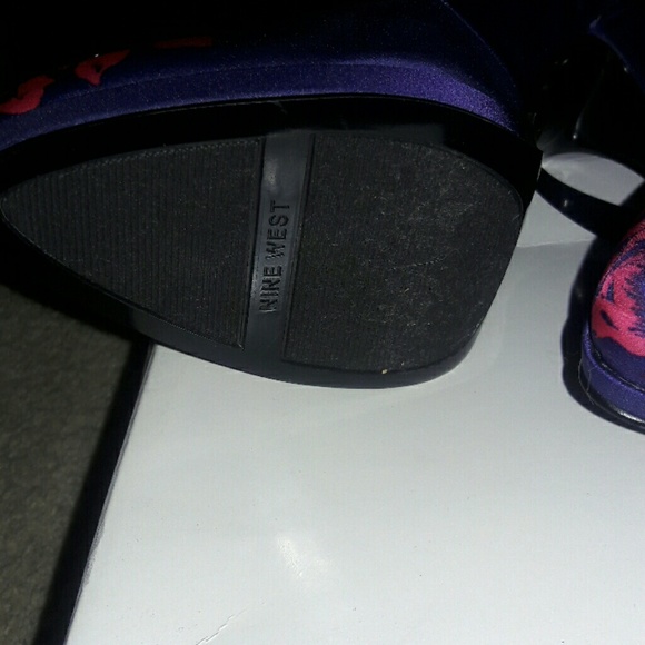 Nine West - Picture 2 of 3