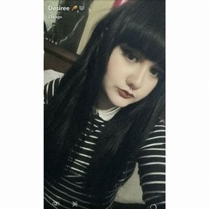 Meet your Posher, Desiree