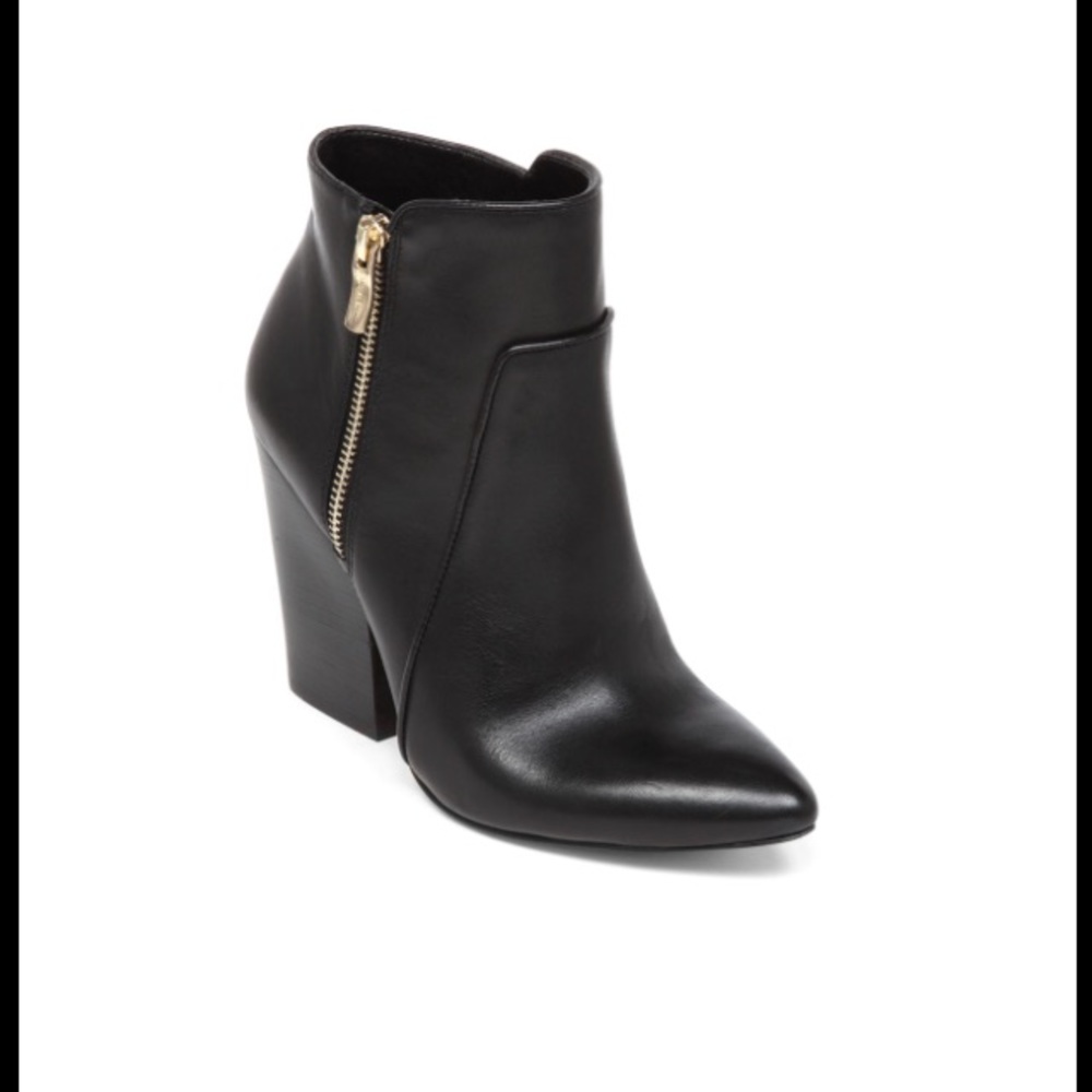 1 day sale!!! Cleaning up!!BCBG GENERATION BOOTIES