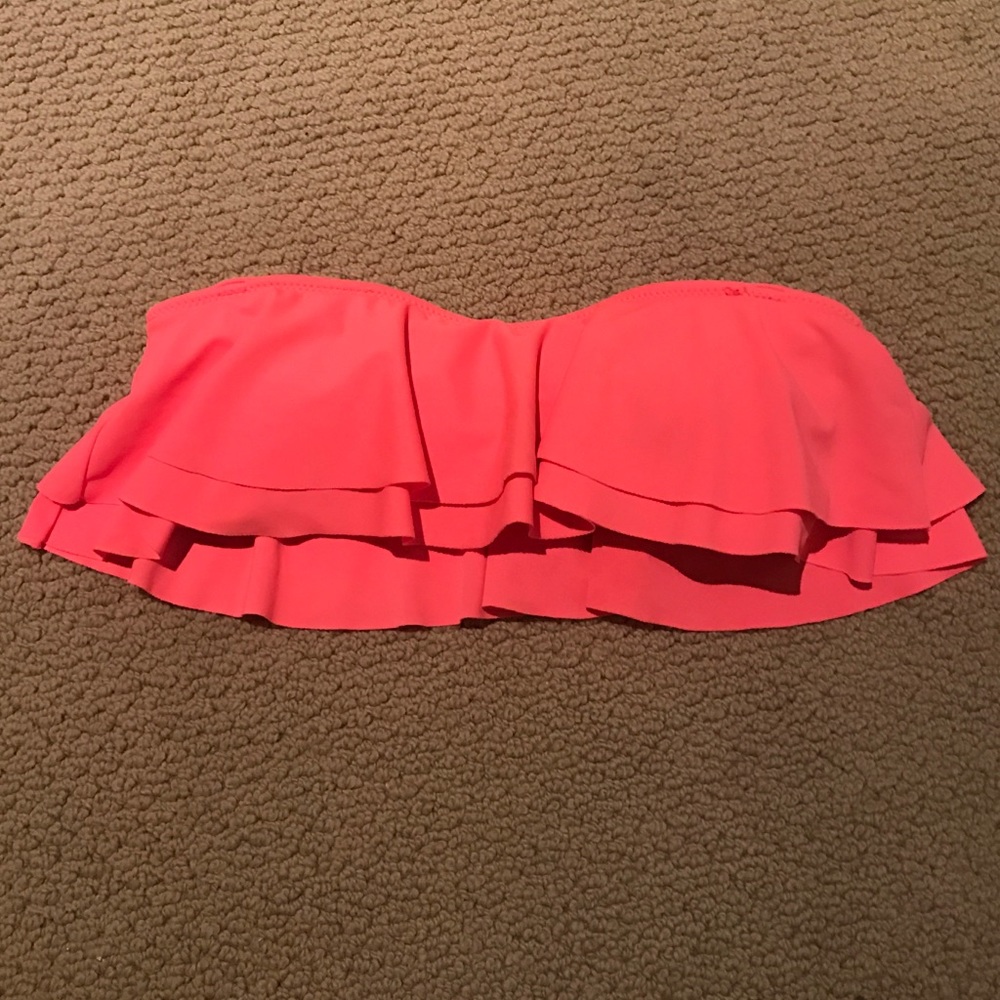 Coral flounce top