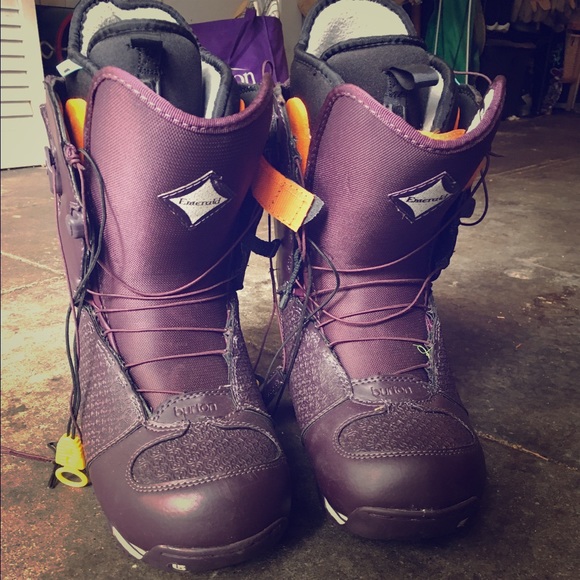 burton emerald boots