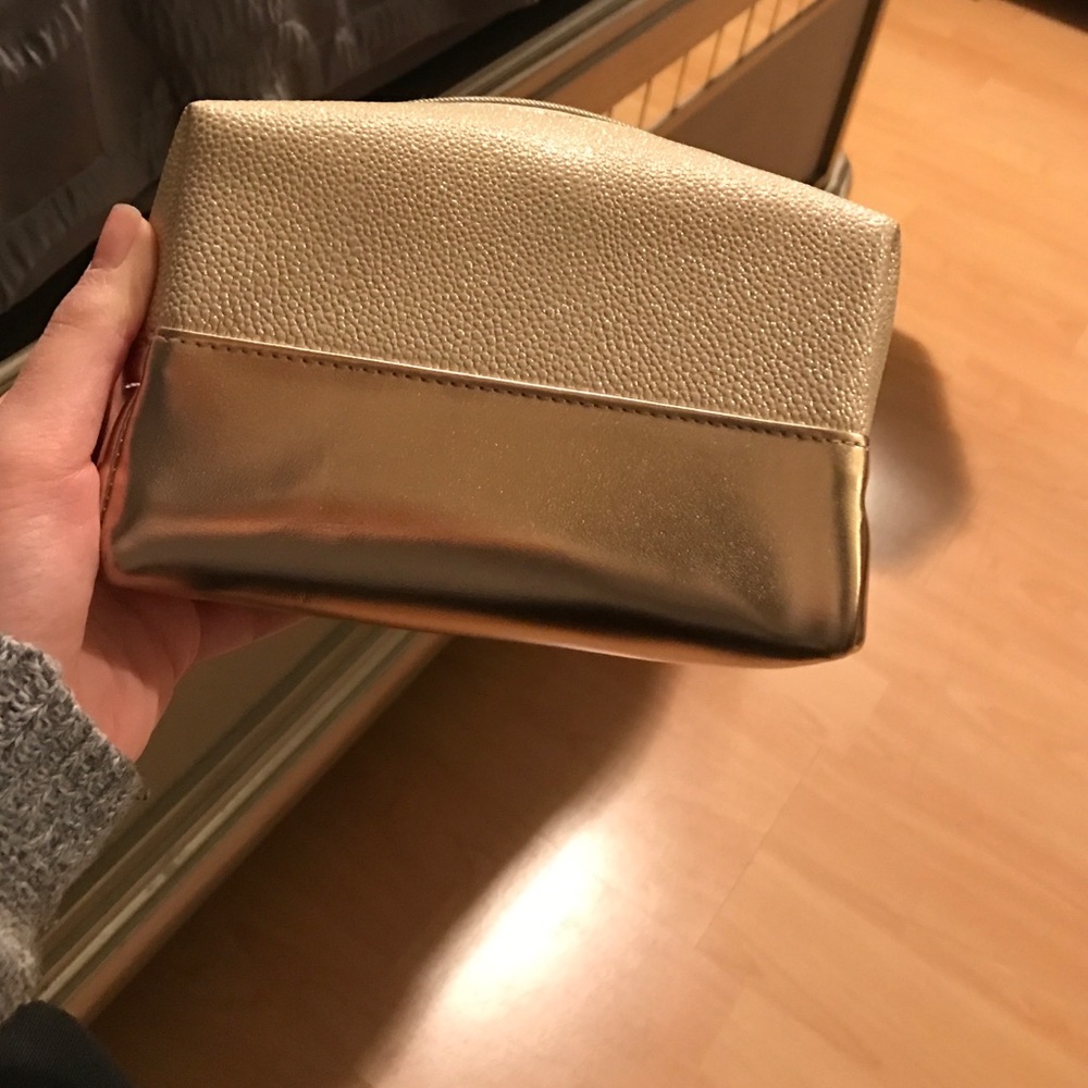 Jessica Simpson cosmetic bag