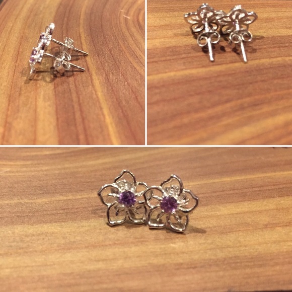 Sterling Silver & Amethyst Flower Earrings - Picture 2 of 4