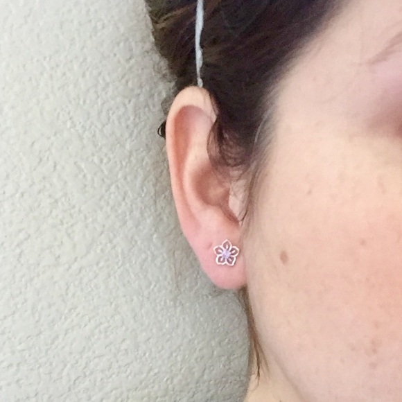 Sterling Silver & Amethyst Flower Earrings - Picture 4 of 4