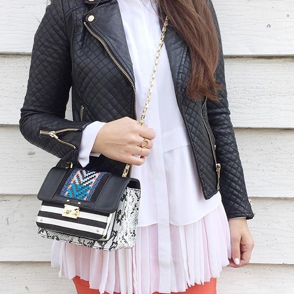 Topshop Bags - Striped messenger bag Topshop Bags - Striped messenger bag