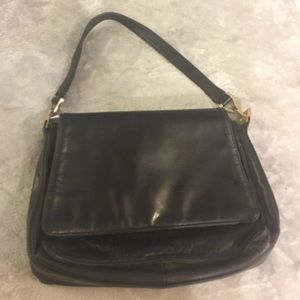 Y2K vintage black course.