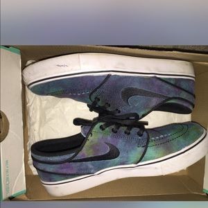 Size 4.5 in kids 8/10