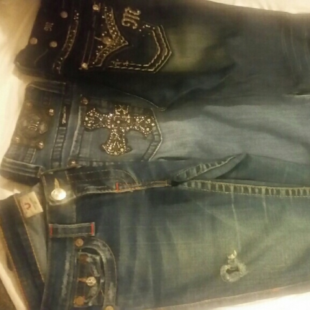 3 pairs of jeans