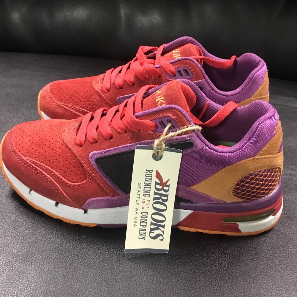 Super cute colorful brooks running shoes