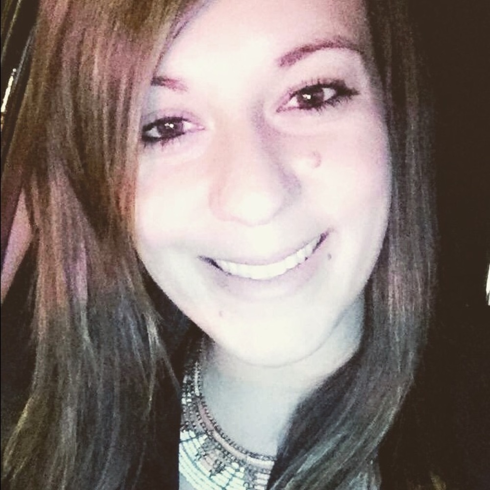 Meet your Posher, Arielle