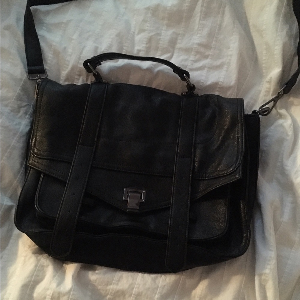 PS1 MEDIUM SHOULDER BAG