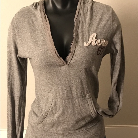 Gray long sleeve with hood - Picture 1 of 3