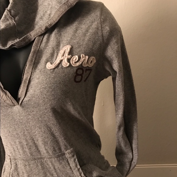 Gray long sleeve with hood - Picture 2 of 3