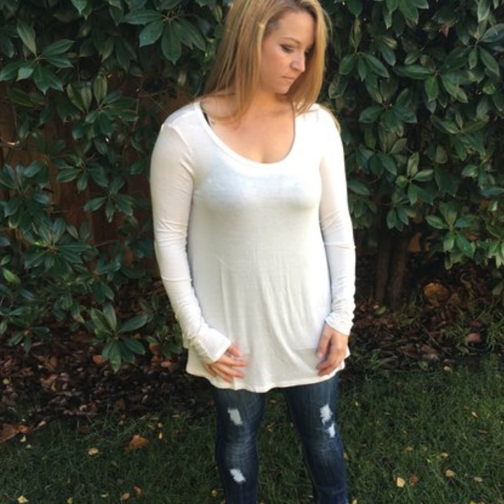 Ivory Laced Back Top!