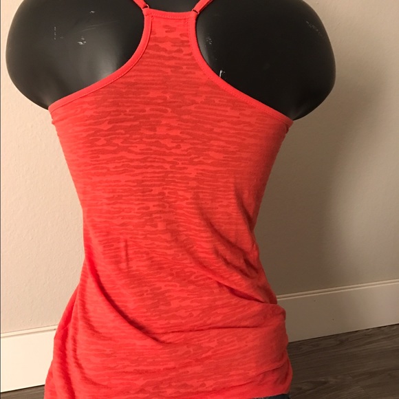 Coral razor back tee - Picture 3 of 3