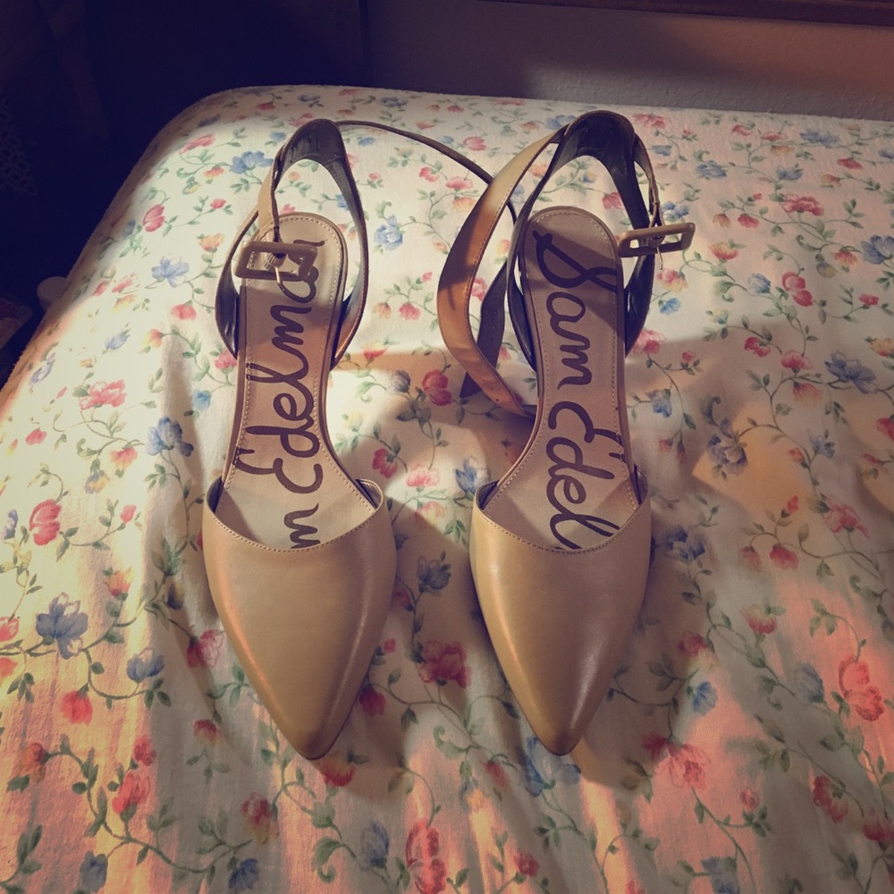 Nude SE Okala pumps