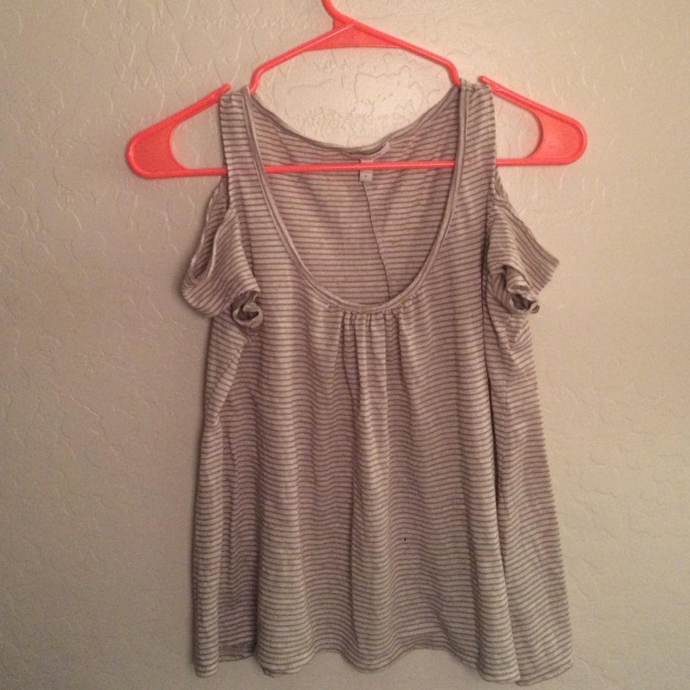 Striped Cold Shoulder Tee - Picture 3 of 4