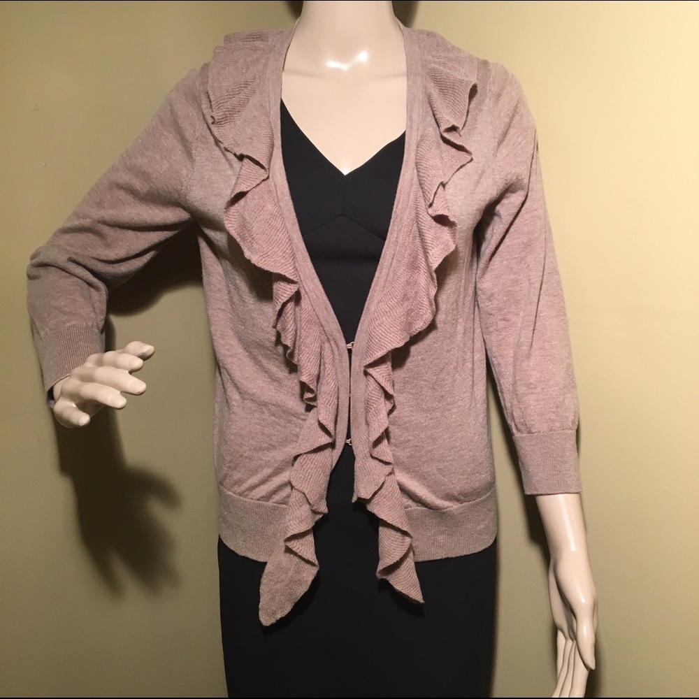 Ladies Banana Republic ruffled blouse