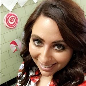 Meet your Posher, Jillian