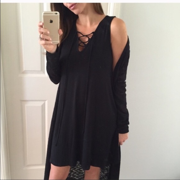Dorimas Closet Dresses & Skirts - 🆕Beautiful black shift dress ❤