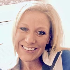 Meet your Posher, Carrie