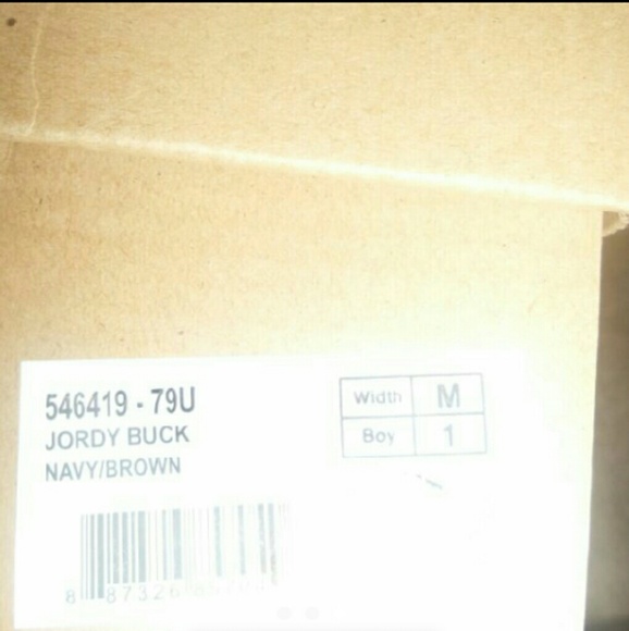 🚫SOLD🚫Boy Levi's shoes size 1 - Picture 3 of 3