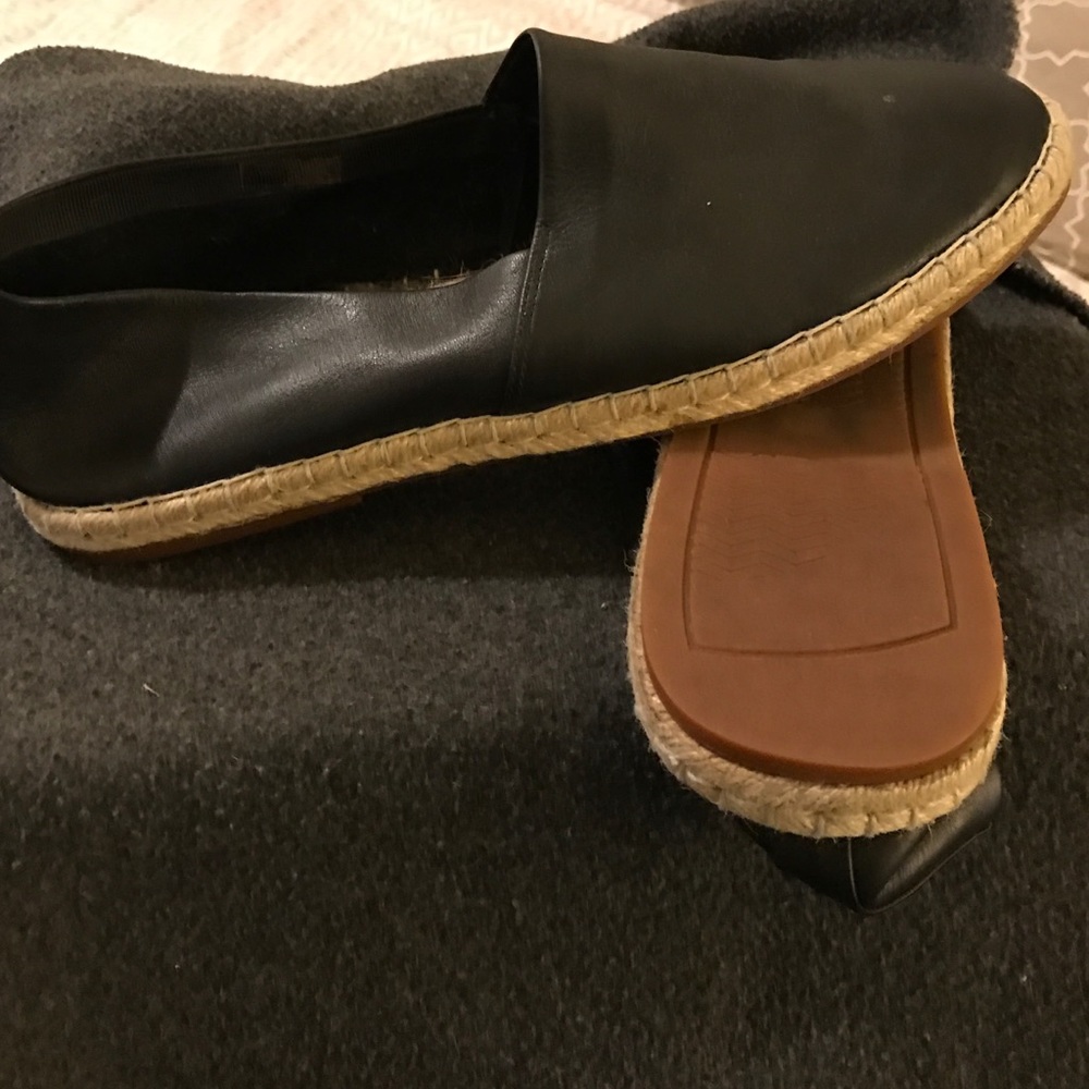 Shoes - Picture 3 of 4