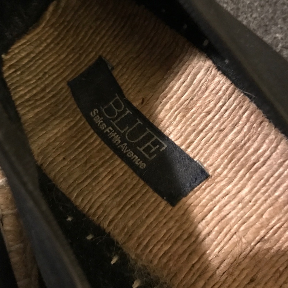 Shoes - Picture 4 of 4