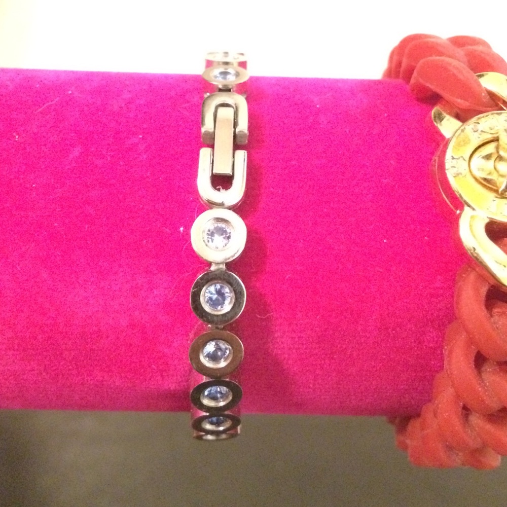 Silver Rustic Cuff Angeline look alike